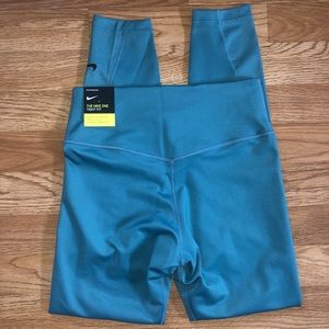 Nike One 7/8 Tight Fit